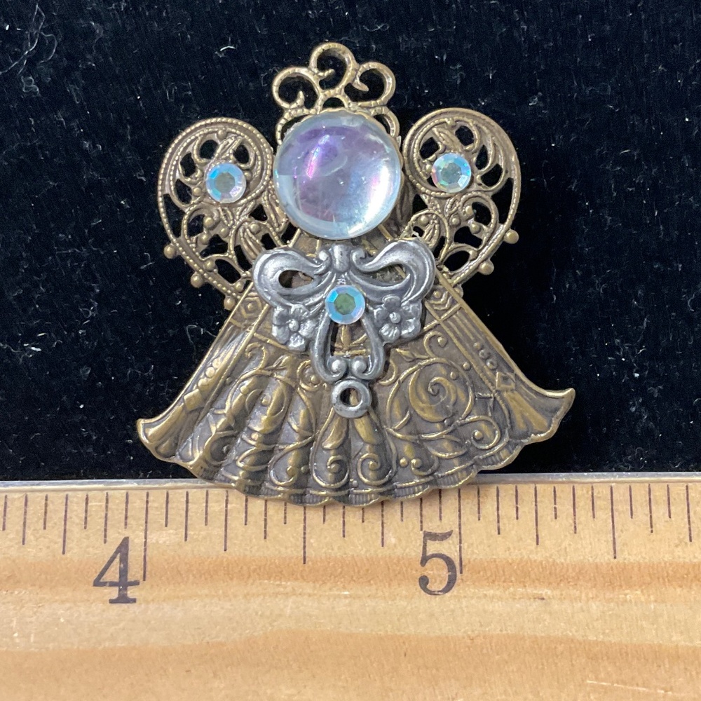 Angel Pin Handmade - Picture 6 of 6